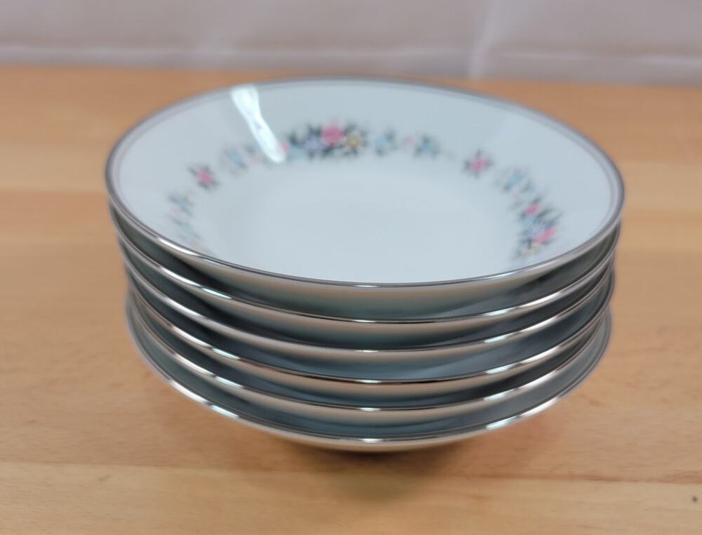 Noritake Cynthia Berry Bowls Japan Flower Floral set of 6